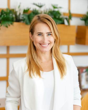 Lia Faulkner.jpg